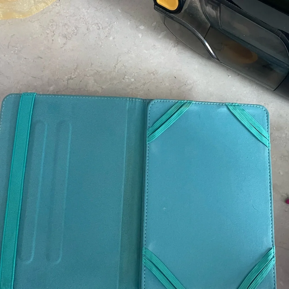 Apple iPad 4th generation Mini with Turquoise Cover
